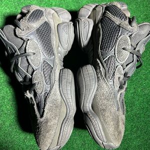 Utility black Yeezy 500
